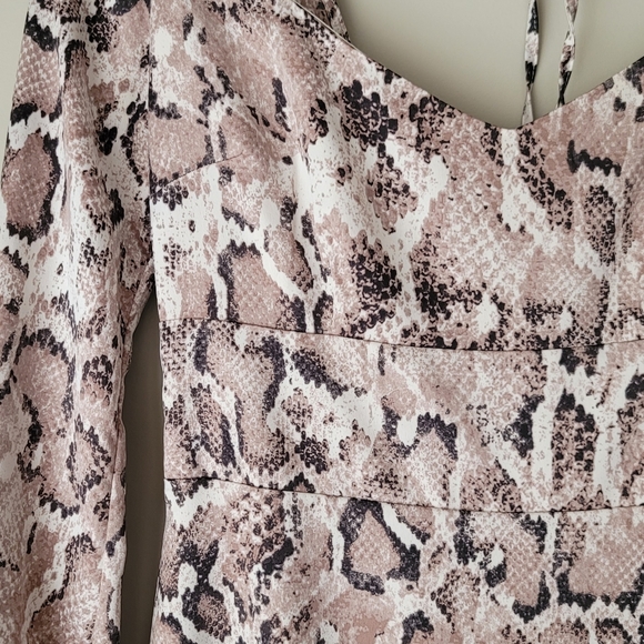 Dynamite Snakeprint Dress w/Sweetheart Neckline and Ruffle Hem - Picture 3 of 15